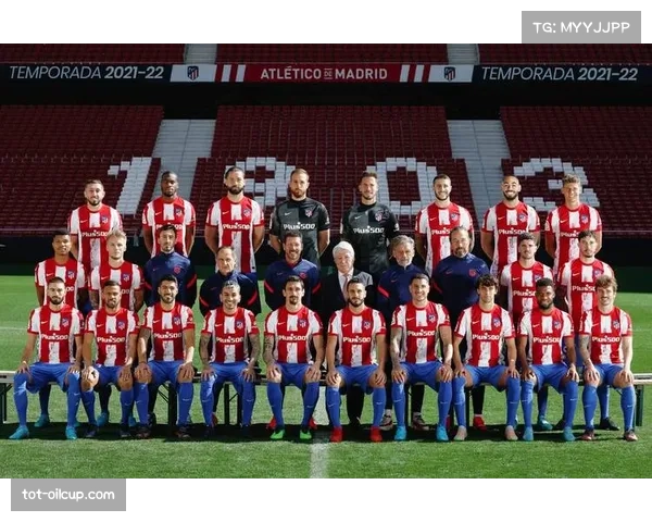 通讯:回顾马德里竞技过去五年防守体系的进化——从“442平行站位”到“紧凑型区域联防” 通讯:回顾马德里竞技过去五年防守体系的进化——从“442平行站位”到“紧凑型区域联防”